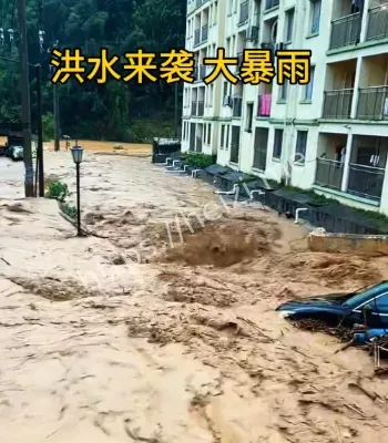 乌鲁木齐南山暴雨